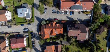 Dom z lokalem usługowym