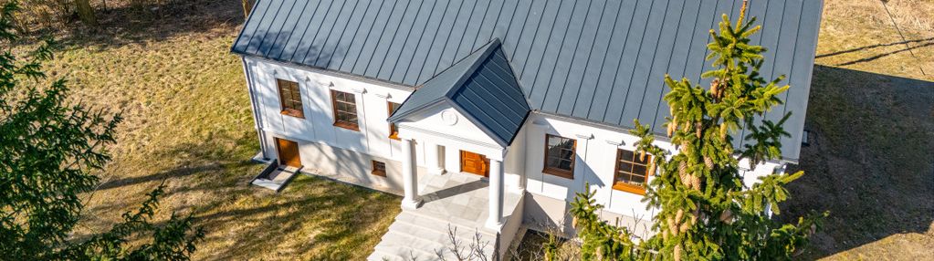 Zabytkowy dwór z xix wieku | małyń, woj. łódzkie |