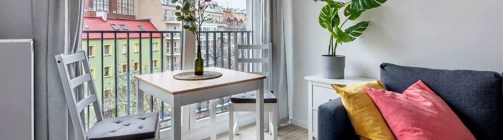 Do wynajęcia kawalerka w apartamentowcu przy rynku
