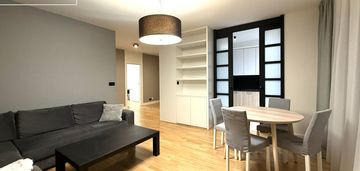 Po remoncie/osobna kuchnia/loggia/garaż/metro