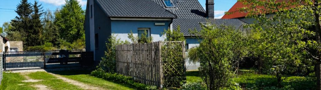 Klimatyczny dom z ogrodem i dwie działki i krzelów