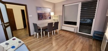 2 osobne pokoje , garaż