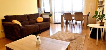 Przestronny 2-pokojowy apartament NA ANTONIUKU