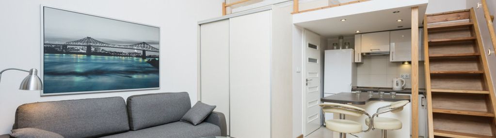 Studio z antresolą na kazimierzu