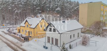 Dom wolnostojący w sąsiedztwie lasu