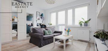 Przestronna kawalerka z osobną kuchnią