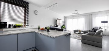 Apartament w wysokim standardzie, 3 pokoje-letnica