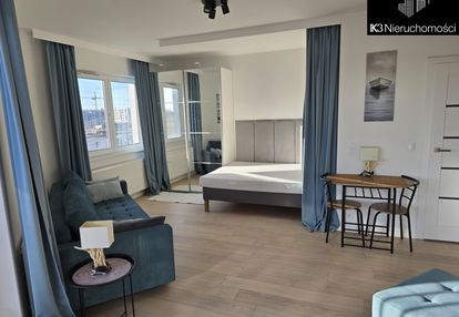 Duża, piękna kawalerka z aneksem sypialnym