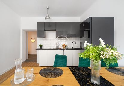 Ciche / kamienica / blisko metra