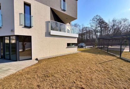 2-poziomowy apartmanent na złotnie z ogrodem