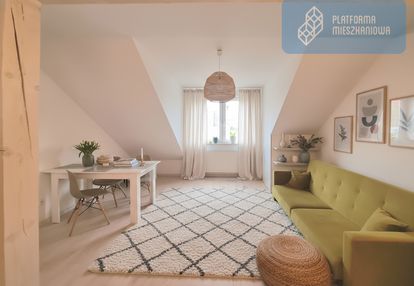 Kazimierz | 49,8 m²| antresola |  2 pokoje |