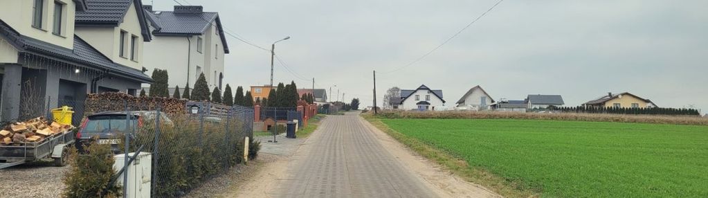 Słoneczna działka budowlana z mediami- pępowo!