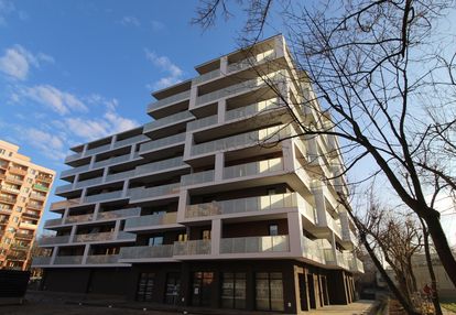 3 pokoje z dużym narożnym balkonem