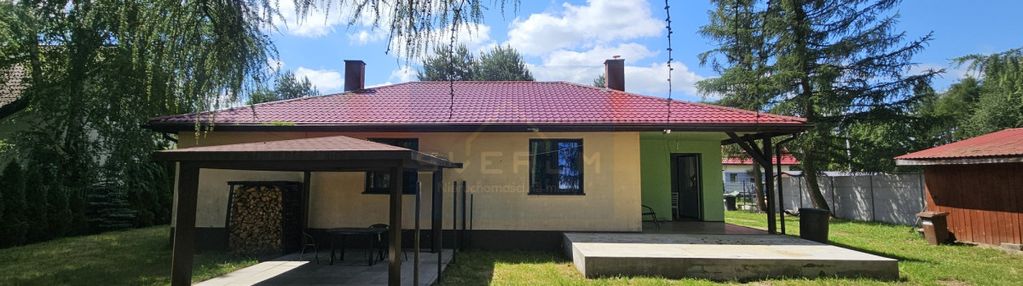 Nowoczesny, parterowy dom w spokojnej okolicy