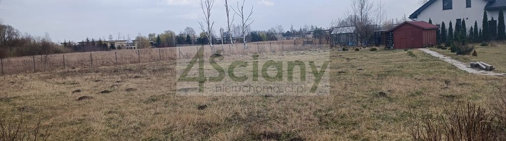 Urocza działka w zacisznym miejscu.