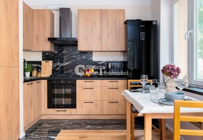 Ścisłe centrum | 1 piętro | po remoncie | balkon