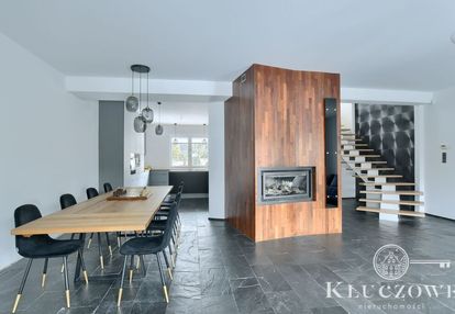 Bliźniak, narożna działka, 4 pokoje, garaż, taras.