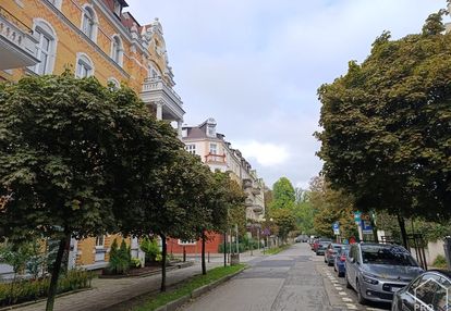 Lokal w zabytkowej kamienicy przy parku chopina