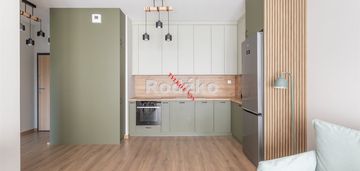 Komfortowe m-3 z dużym balkonem.