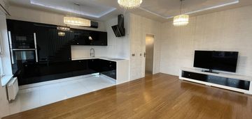 Trzy pokoje | klimatyzacja | jacuzzi | taras | dwa miejsca garażowe