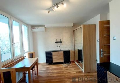 Kawalerka na pradze-południe