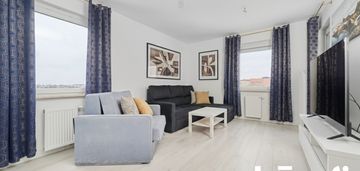 2-pokojowe, osobna kuchnia, duży balkon