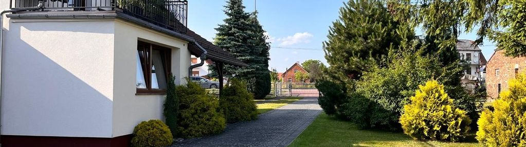 Dom wolnostojący, duża działka. do zamieszkania!