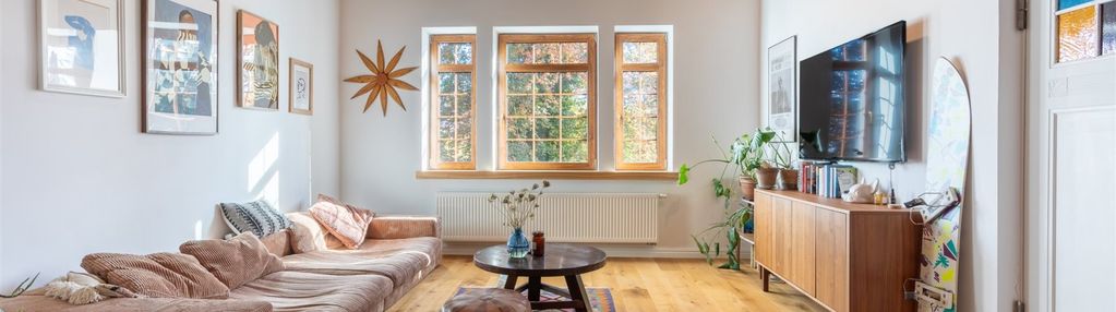 Dwupoziomowe mieszkanie wykończone z klasą i klima