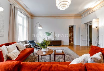 Apartament w zabytkowej kamienicy na asnyka!