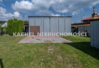 Baza dla firmy w tychach: warsztat, parking + dom