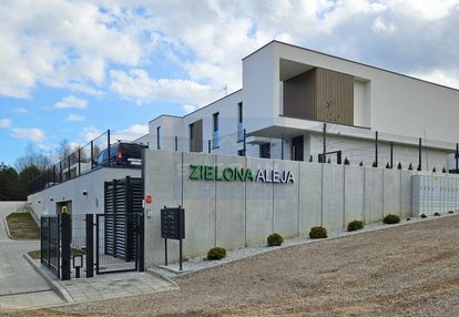 M-4 na nowym zielonym osiedlu częstochowa parkitka