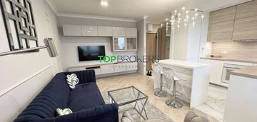 Komfortowe dwa pokoje w zielonej okolicy, garaż