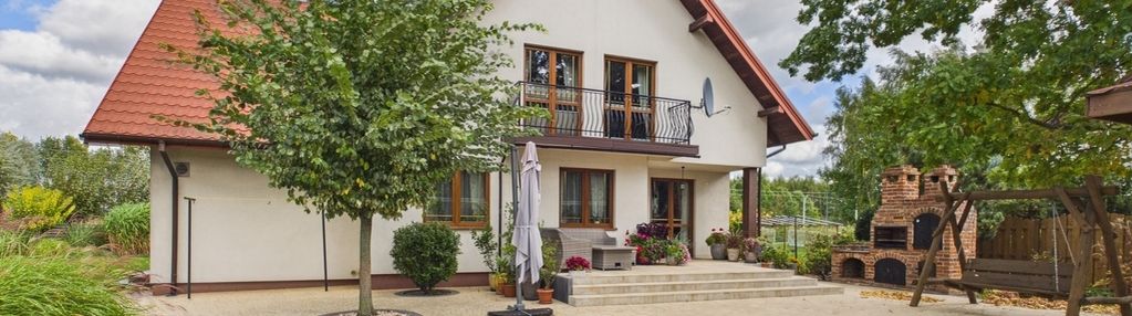 Dom 145m2 salon z kuchnią i jadalnią oraz 5 sypialni sierakowice lewe