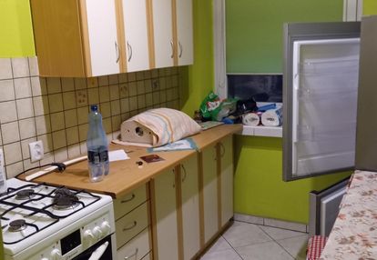 Sprzedam mieszkanie w bloku o pow. 32m2, do remontu , 2 piętro, w ostrowie wlkp.