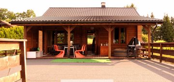 Dom nad jeziorem z dużą działką