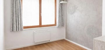 2 pokoje i garnizon i parter