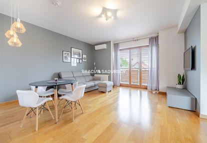 3-pokojowe mieszkanie 68 m² z2balkonami | mydlniki