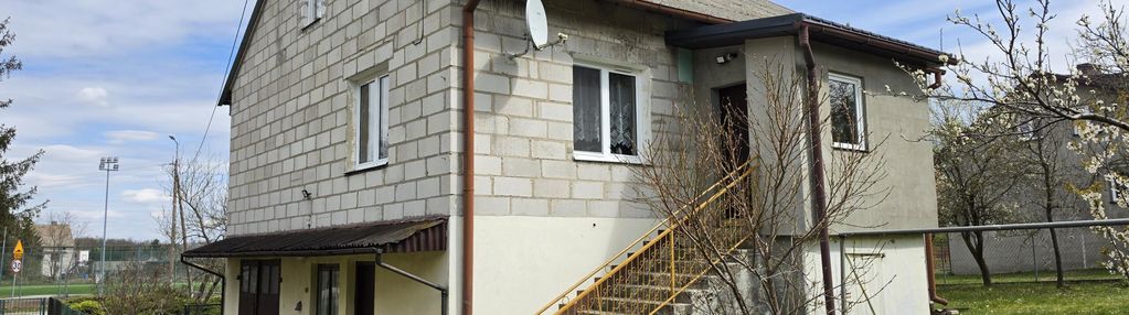 Siedlisko z domem, budynkami gospodarczymi i własnym lasem