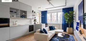 40, 43 m2 + zab. balkon (realnie ok.46 m2)