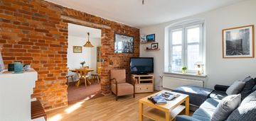 Mieszkanie w kamienicy ul. dąbrowszczaków 26