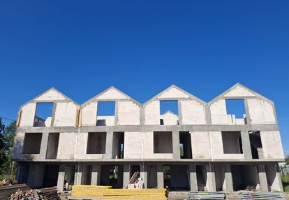 Nowoczesny dom z prywatnym ogródkiem!