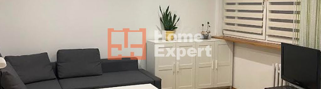 Budynek blisko sky tower