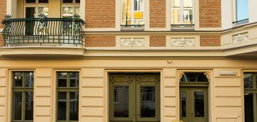 Dwupak kawalerek w prestiżowej kamienicy w centrum