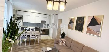 M4 na okolu z miejscem parkingowym w cenie