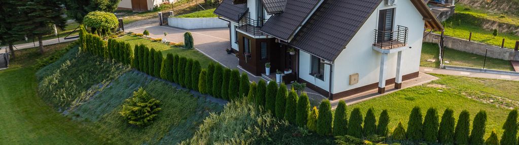 Elegancki dom w jasienicy rosielnej.