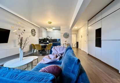 Walońska 60m2/parking place/storage/river view