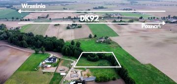 Atrakcyjna działka budowlana z oczkiem wodnym wz