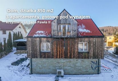 Dom w górach po generalnym remoncie.