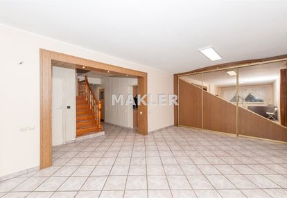 Wolnostojący dom z 6 pokojami – miedzyń