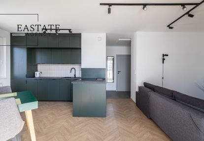 Nowe słoneczne mieszkanie z halą garażową